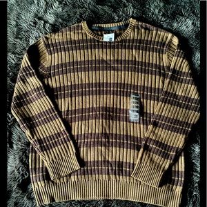 St. John’s Bay Men’s sweater. NWT